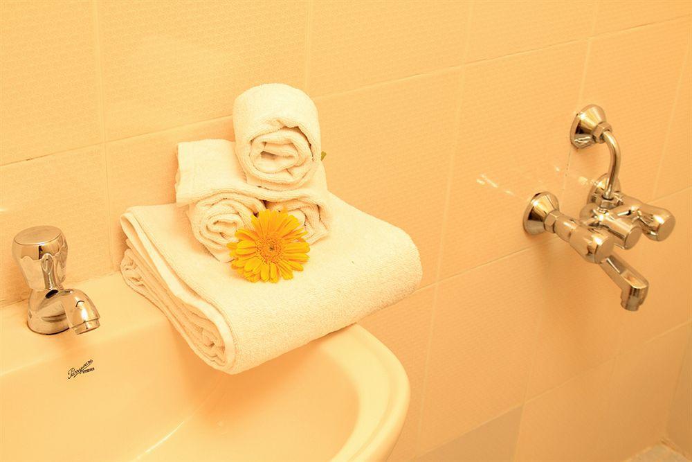 Arra Suites Kempegowda Airport Hotel Бангалор Екстериор снимка