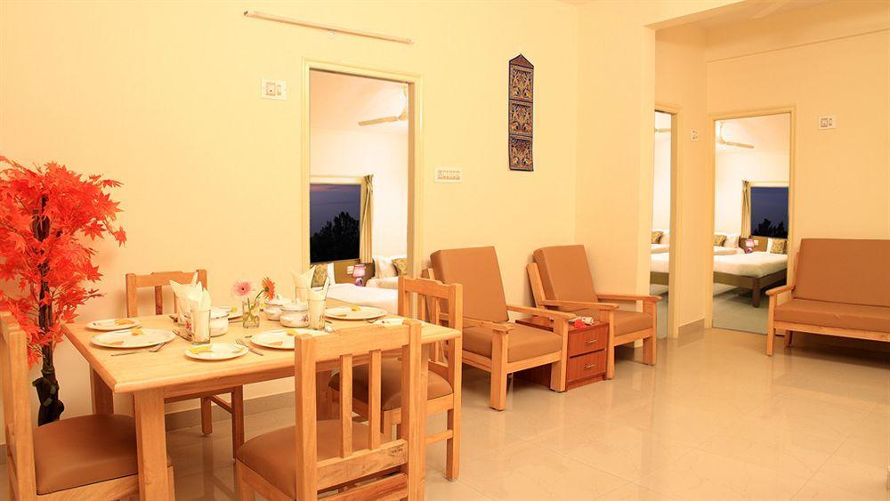 Arra Suites Kempegowda Airport Hotel Бангалор Екстериор снимка