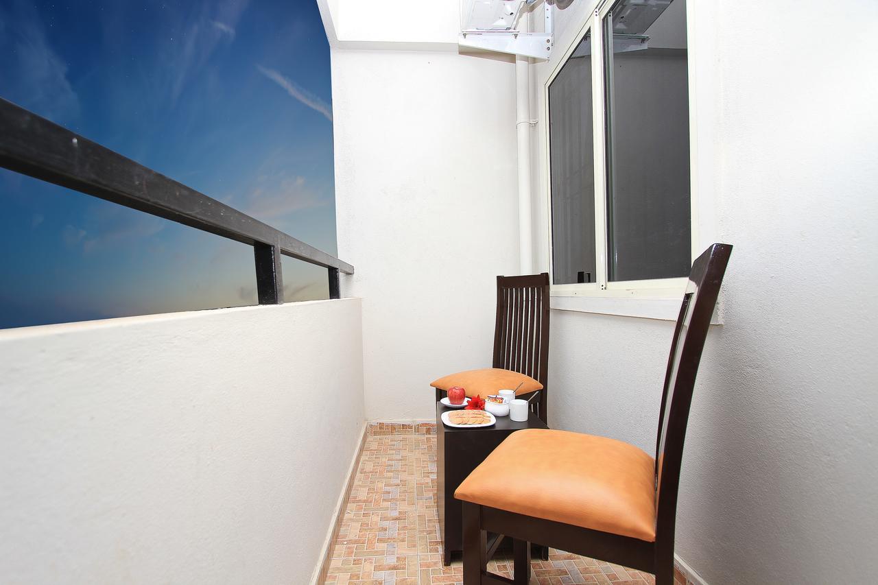Arra Suites Kempegowda Airport Hotel Бангалор Екстериор снимка
