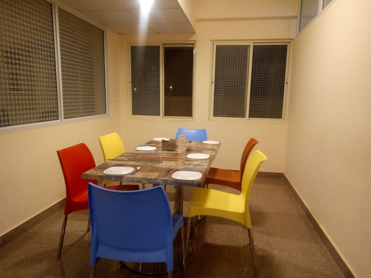 Arra Suites Kempegowda Airport Hotel Бангалор Екстериор снимка