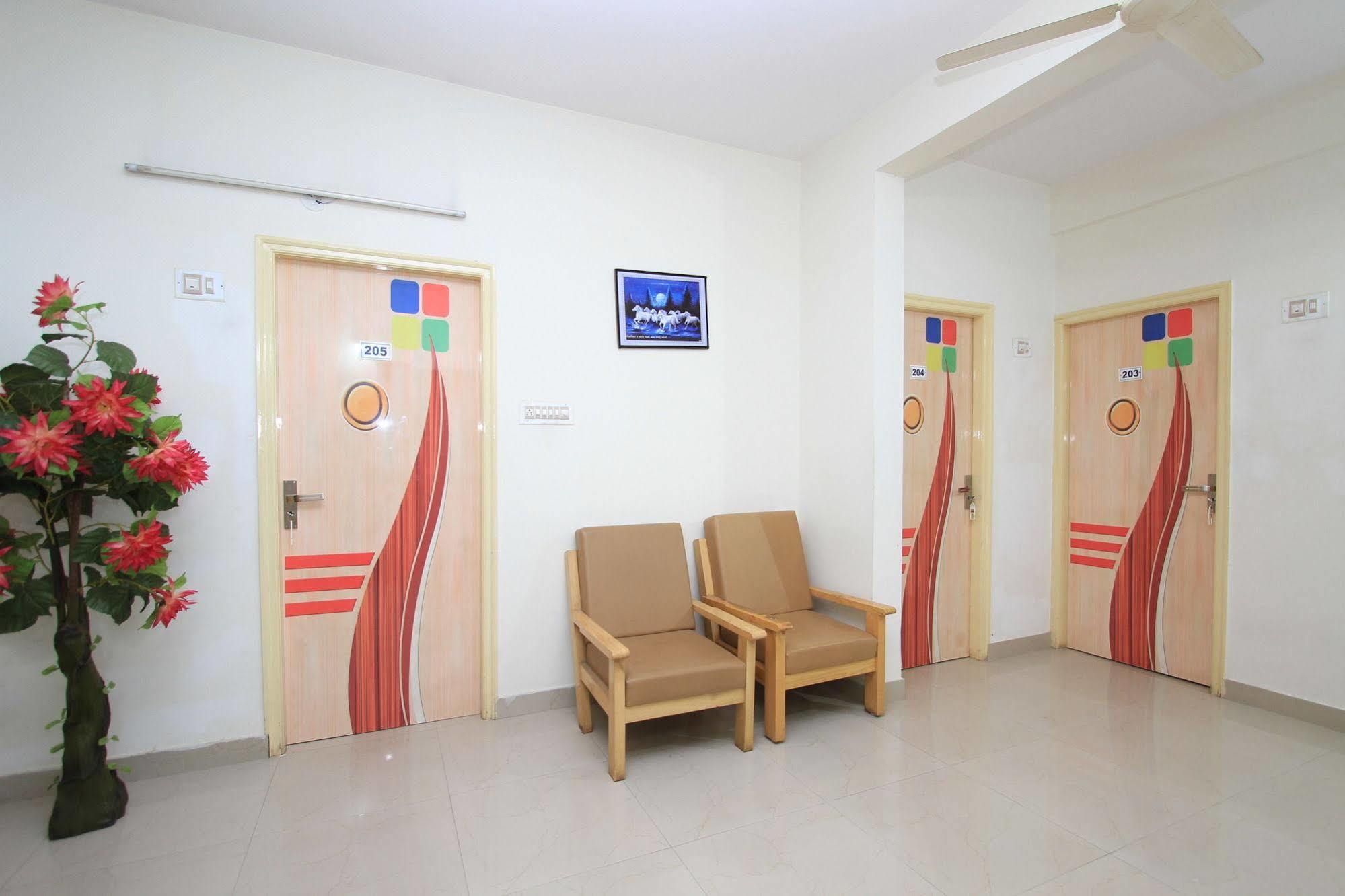 Arra Suites Kempegowda Airport Hotel Бангалор Екстериор снимка