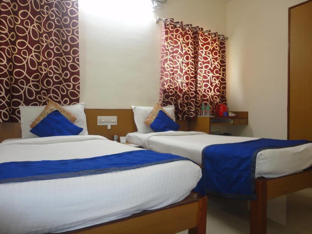 Arra Suites Kempegowda Airport Hotel Бангалор Екстериор снимка
