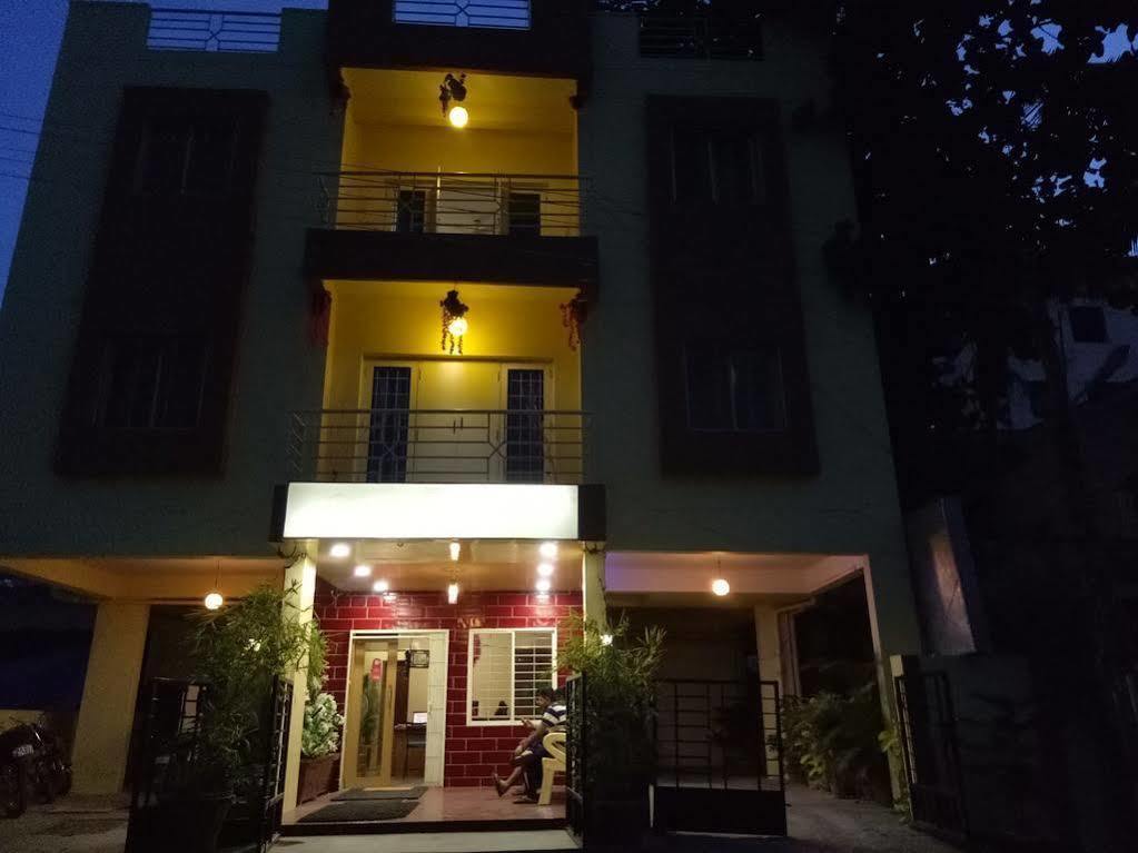 Arra Suites Kempegowda Airport Hotel Бангалор Екстериор снимка