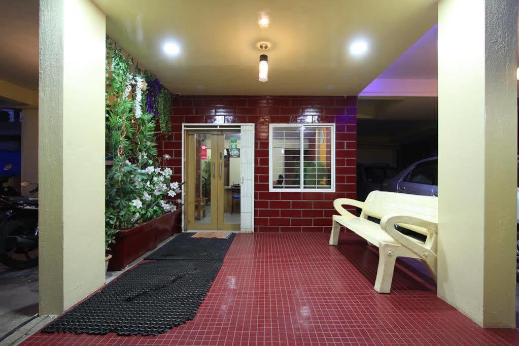 Arra Suites Kempegowda Airport Hotel Бангалор Екстериор снимка