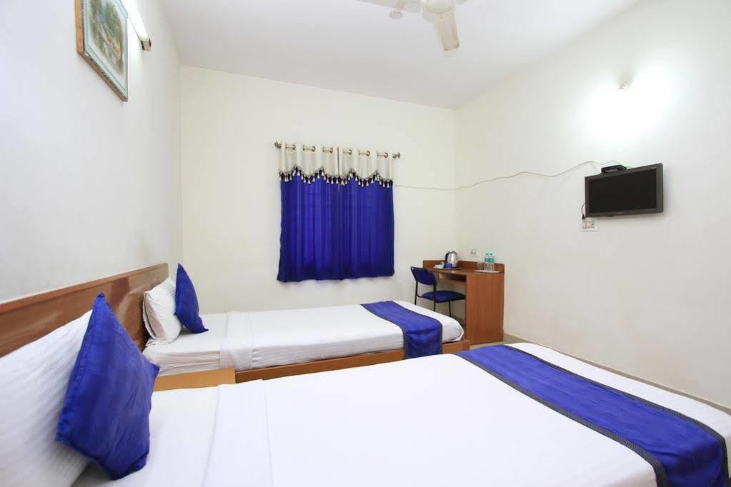 Arra Suites Kempegowda Airport Hotel Бангалор Екстериор снимка